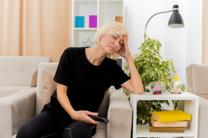 Donna adulta stanca
