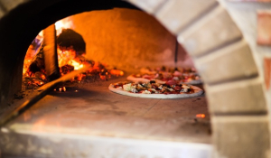 Pizza nel forno
